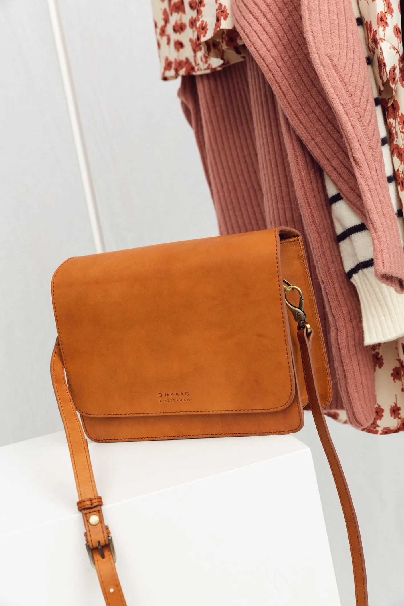 Audrey Classic Cognac - Checkered Strap