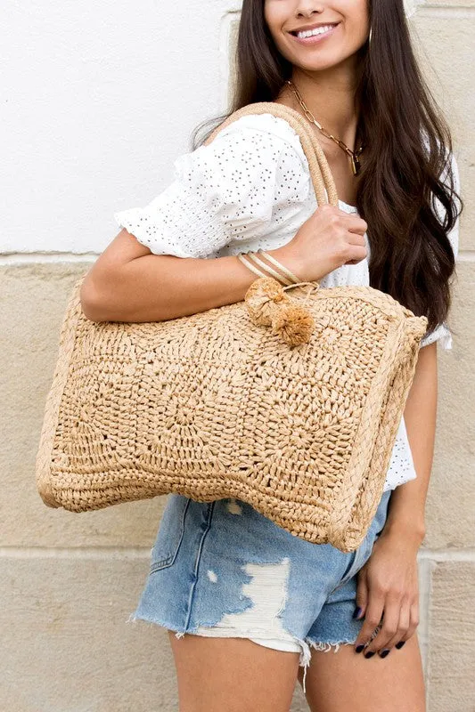 Straw Traveler Tote with Zipper Closure and Spacious Interior Pockets